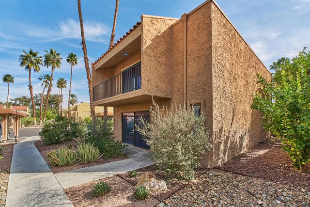 2420 Los Coyotes Drive, Palm Springs, CA 92264