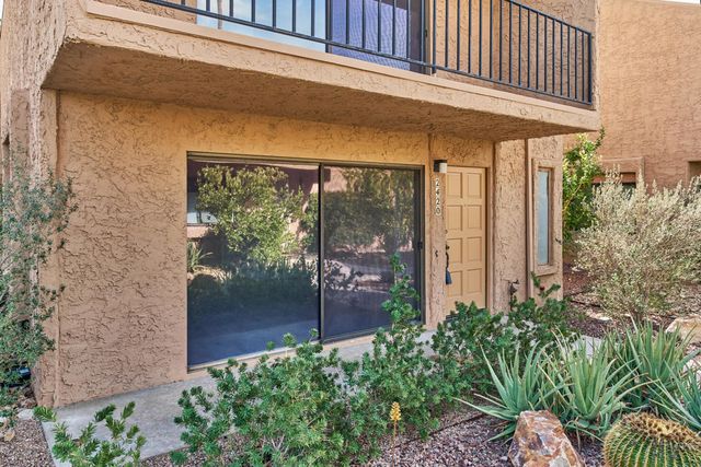 2420 Los Coyotes Drive, Palm Springs, CA 92264