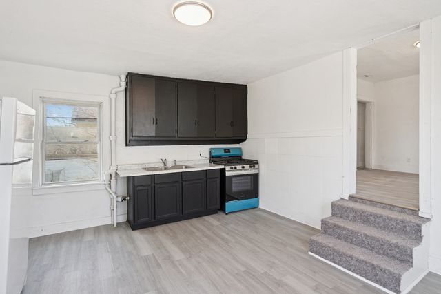 1101 w 6th Street, Davenport, IA 52802