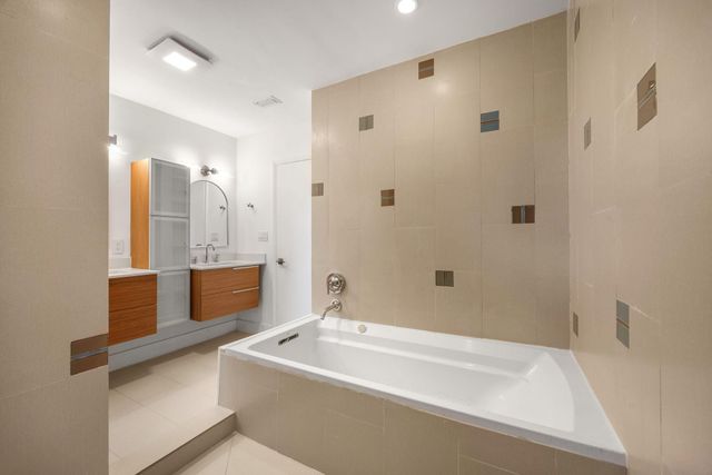 2648 NE 26 Place, Fort Lauderdale, FL 33306