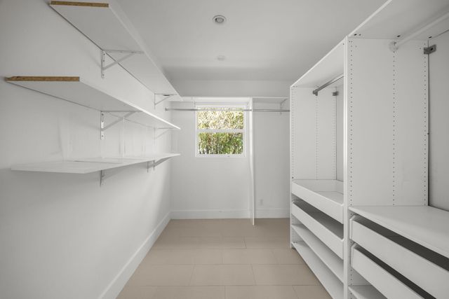 2648 NE 26 Place, Fort Lauderdale, FL 33306