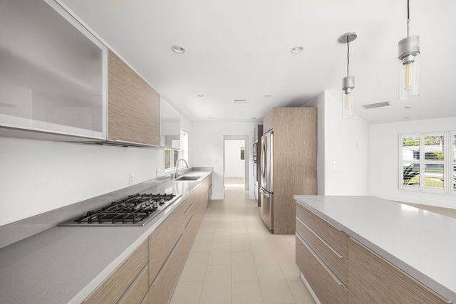 2648 NE 26 Place, Fort Lauderdale, FL 33306