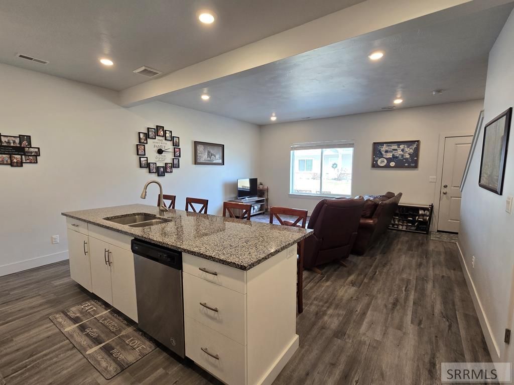 Image 8 of property listing at 265 S Heath Lane, Idaho Falls, ID 83401