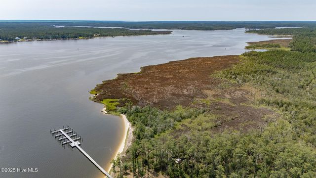 118 Waterway Drive, Havelock, NC 28532