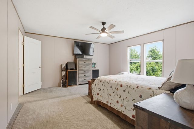 17627 Campbellsville Rd, Lynnville, TN 38472