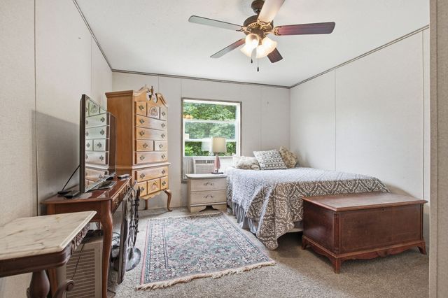 17627 Campbellsville Rd, Lynnville, TN 38472