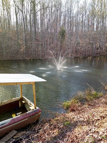 17627 Campbellsville Rd, Lynnville, TN 38472
