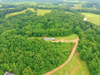 17627 Campbellsville Rd, Lynnville, TN 38472