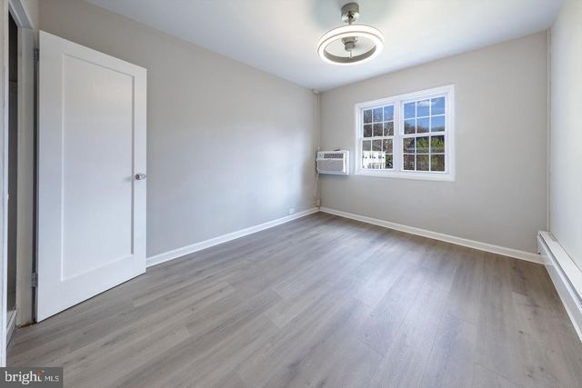1604 PRESTON RD, Alexandria, VA 22302