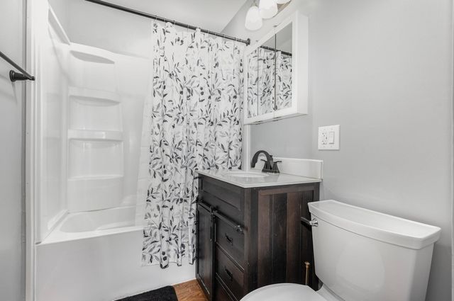 9 E Silver Street 9 E Silver Street, Wapakoneta, OH 45895