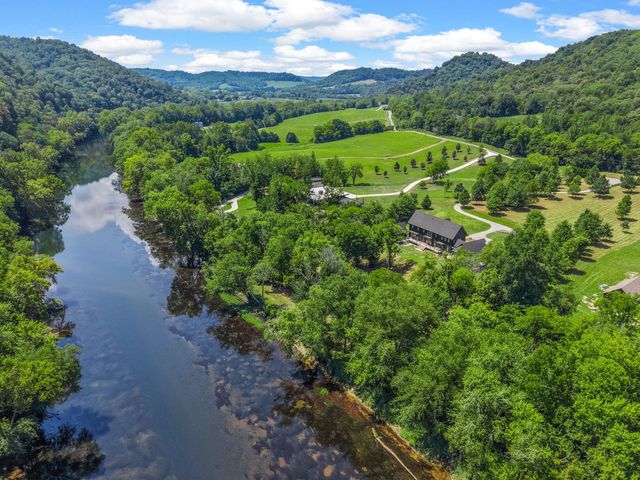 84 Judd Ln, Lancaster, TN 38569