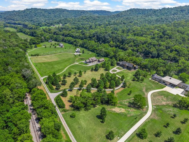 84 Judd Ln, Lancaster, TN 38569
