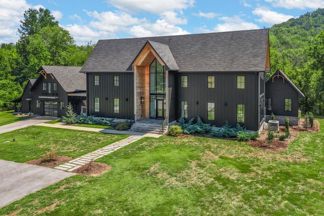 84 Judd Ln, Lancaster, TN 38569