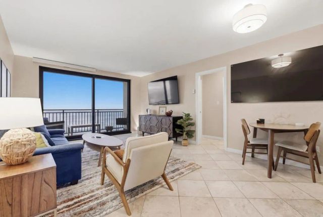 4909 Orchard Avenue 204, San Diego, CA 92017