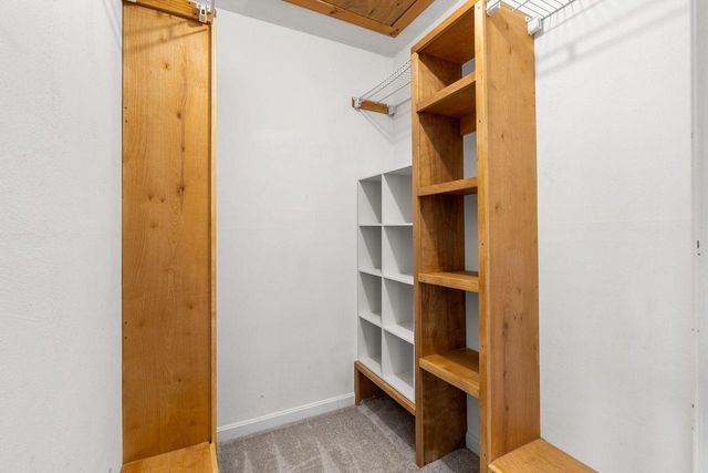 99 Winnicutt Rd Apt 6, Stratham, NH 03885