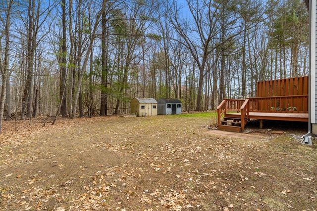 99 Winnicutt Rd Apt 6, Stratham, NH 03885