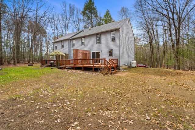 99 Winnicutt Rd Apt 6, Stratham, NH 03885