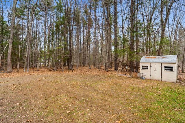 99 Winnicutt Rd Apt 6, Stratham, NH 03885