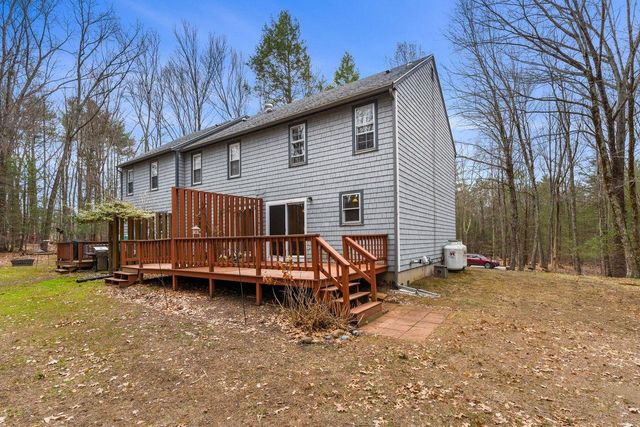 99 Winnicutt Rd Apt 6, Stratham, NH 03885