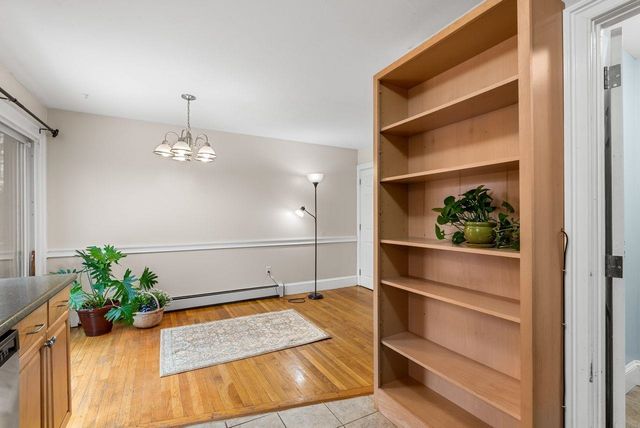 99 Winnicutt Rd Apt 6, Stratham, NH 03885