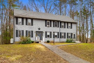 99 Winnicutt Rd Apt 6, Stratham, NH 03885