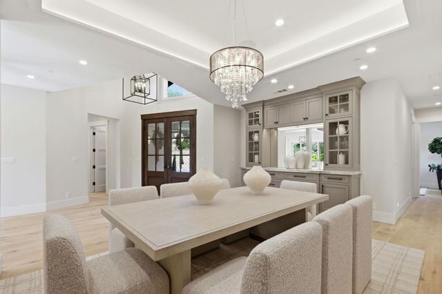 25600 Burke Lane, Los Altos Hills, CA 94022