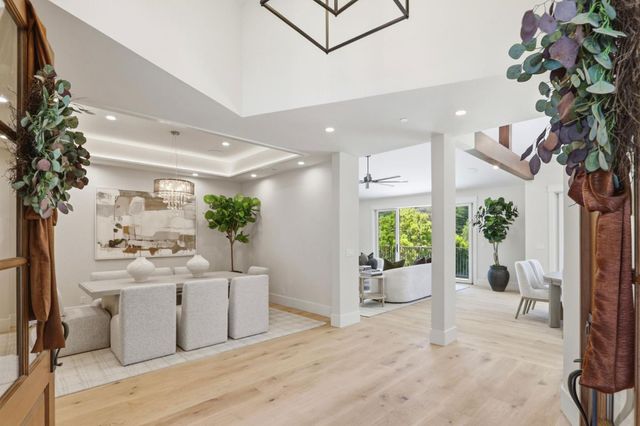 25600 Burke Lane, Los Altos Hills, CA 94022