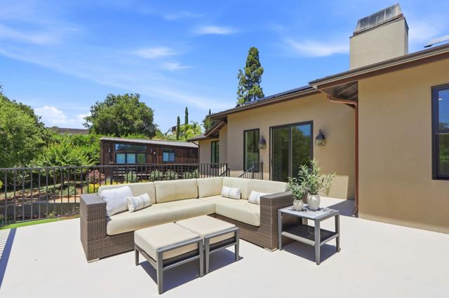 25600 Burke Lane, Los Altos Hills, CA 94022