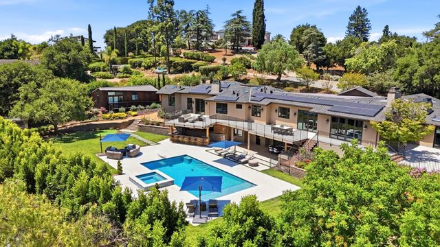25600 Burke Lane, Los Altos Hills, CA 94022