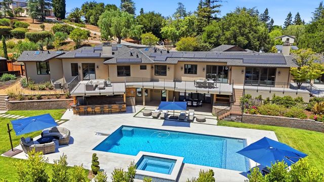 25600 Burke Lane, Los Altos Hills, CA 94022