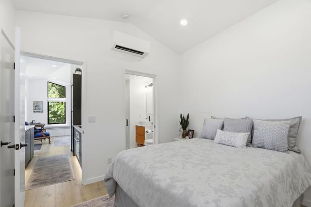 25600 Burke Lane, Los Altos Hills, CA 94022