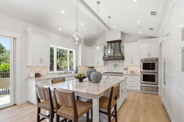 25600 Burke Lane, Los Altos Hills, CA 94022