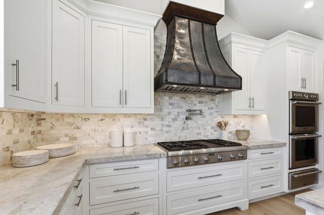 25600 Burke Lane, Los Altos Hills, CA 94022