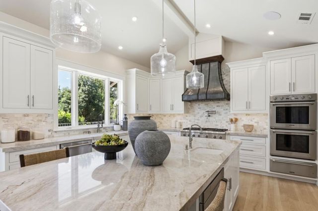 25600 Burke Lane, Los Altos Hills, CA 94022