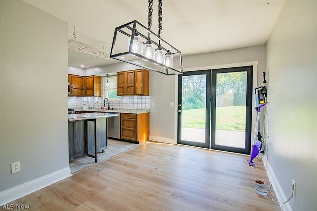 171 Pahlhurst Plz, Parkersburg, WV 26101