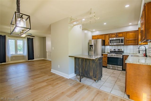171 Pahlhurst Plz, Parkersburg, WV 26101