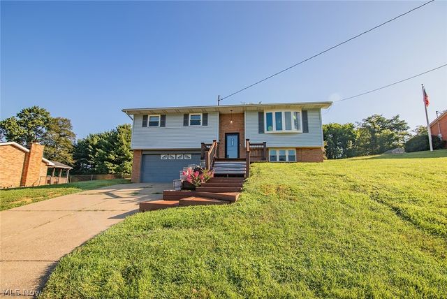 171 Pahlhurst Plz, Parkersburg, WV 26101