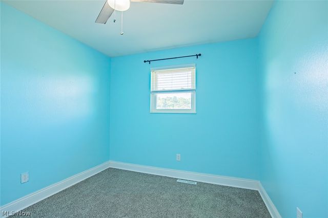 171 Pahlhurst Plz, Parkersburg, WV 26101