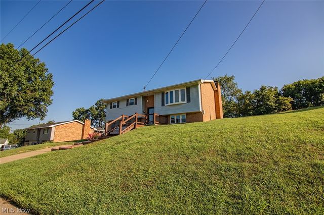 171 Pahlhurst Plz, Parkersburg, WV 26101