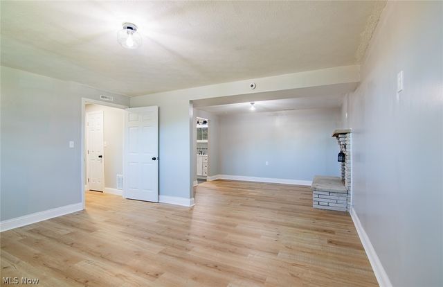 171 Pahlhurst Plz, Parkersburg, WV 26101