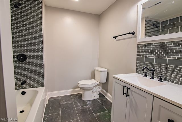 171 Pahlhurst Plz, Parkersburg, WV 26101