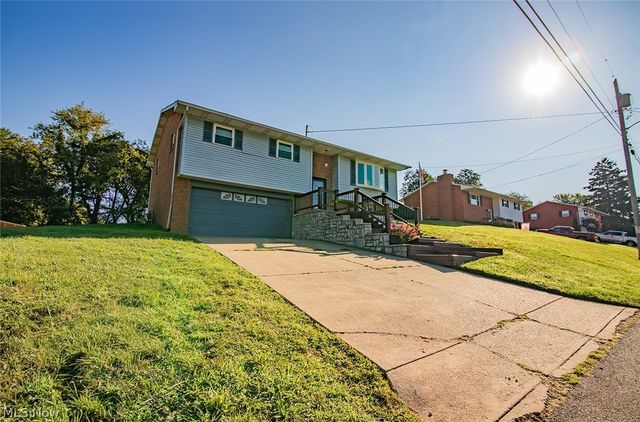171 Pahlhurst Plz, Parkersburg, WV 26101