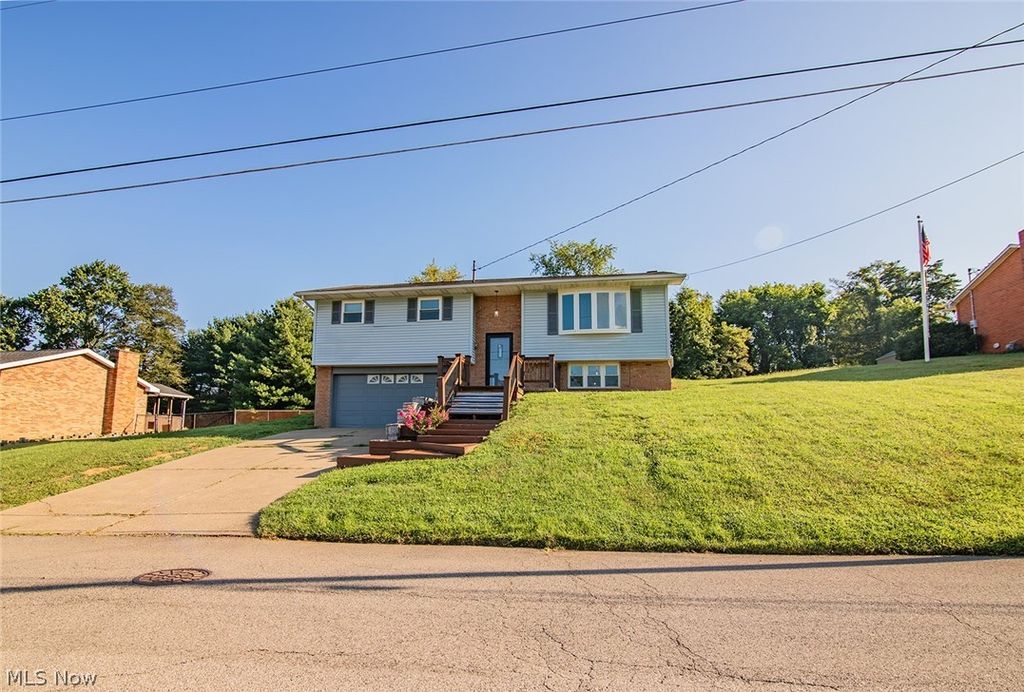 171 Pahlhurst Plz, Parkersburg, WV 26101