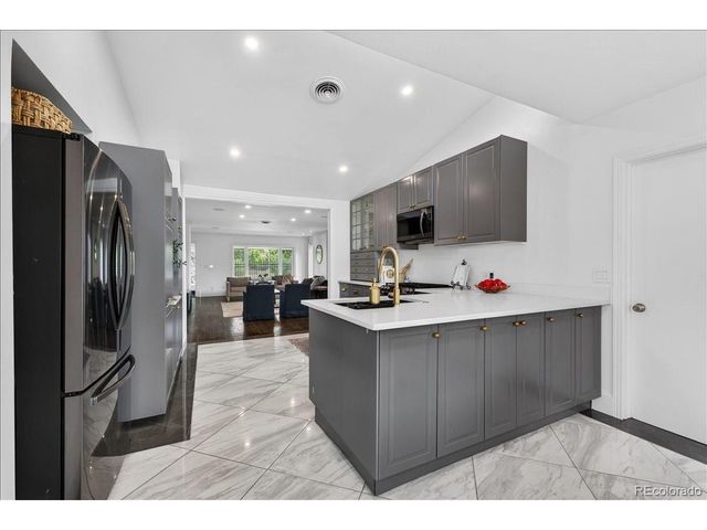 301 S Poplar St, Denver, CO 80224