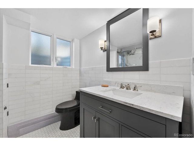301 S Poplar St, Denver, CO 80224
