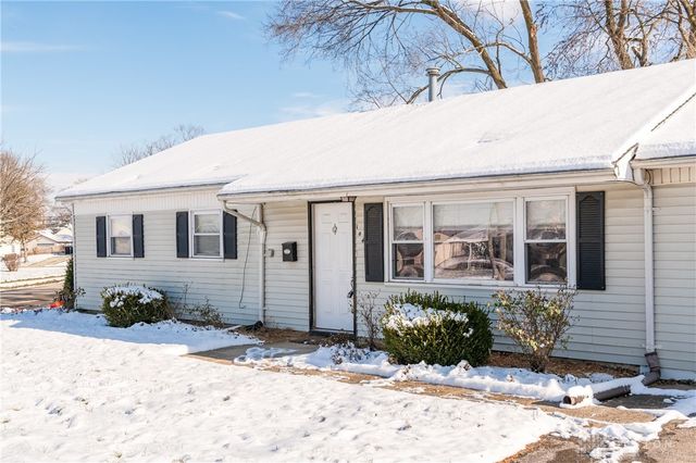 104 E Garland Avenue, Fairborn, OH 45324