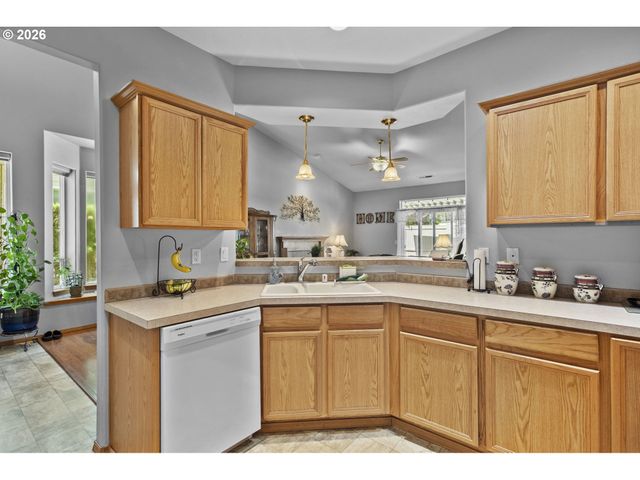 8008 Ne 21ST Way, Vancouver, WA 98664