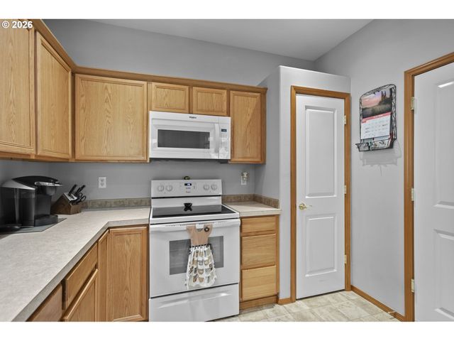 8008 Ne 21ST Way, Vancouver, WA 98664