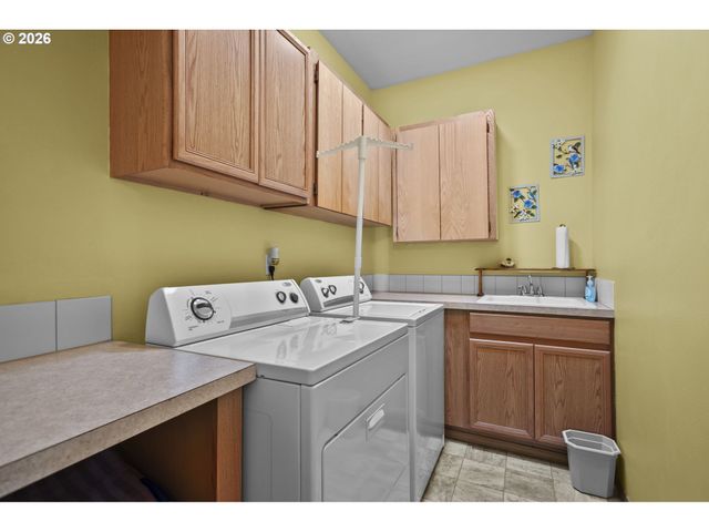 8008 Ne 21ST Way, Vancouver, WA 98664