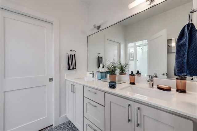 708 W Milton ST A, Austin, TX 78704